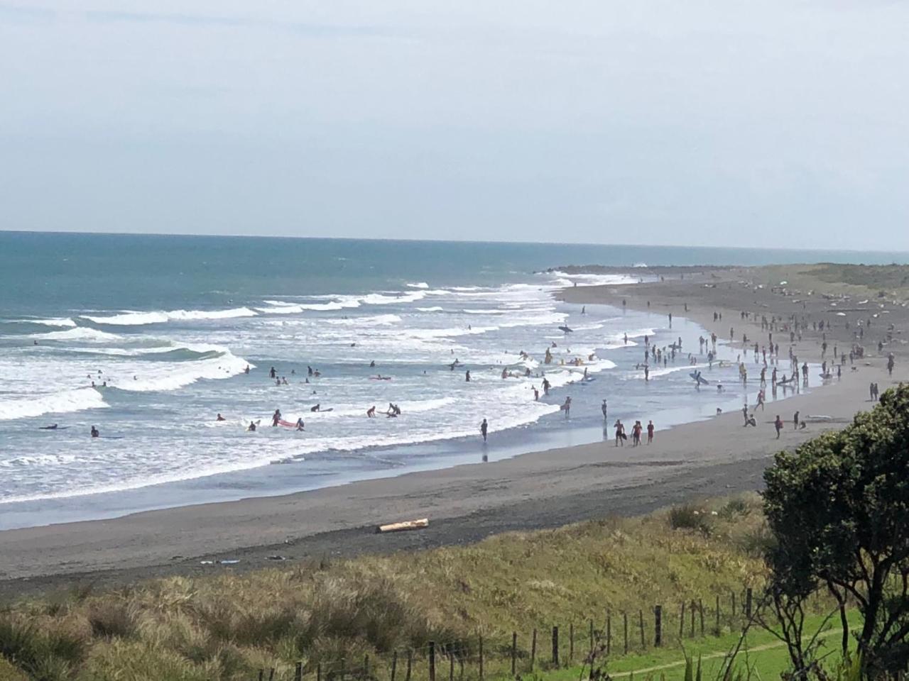 Luxury Home Next To Ocean And Walkway New Plymouth Exterior foto